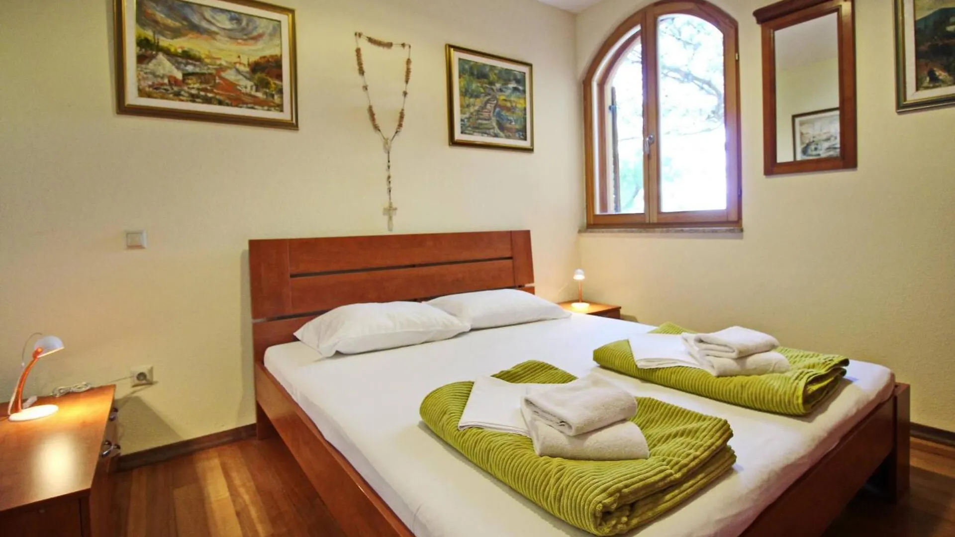 Guest house Apartments Mrkus Baska  Croatia