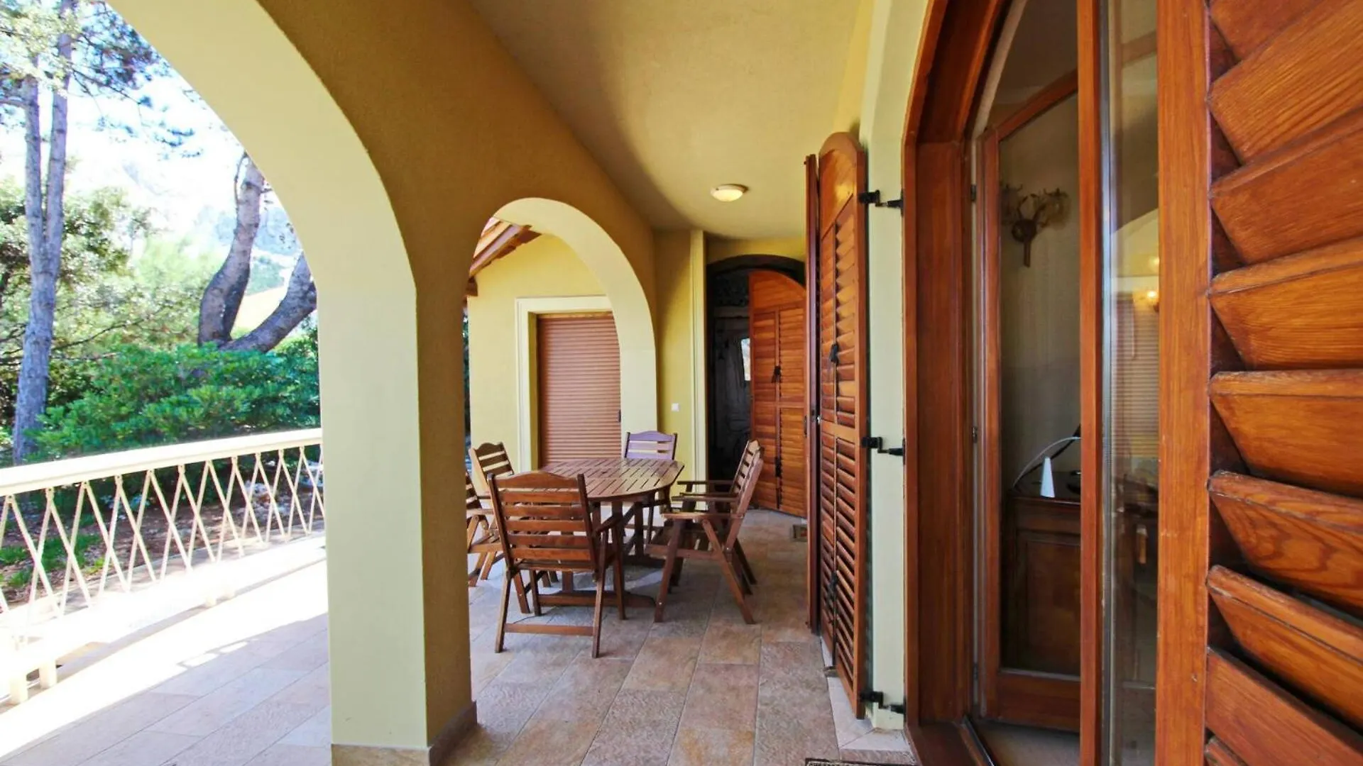 Apartments Mrkus Baska  Guest house