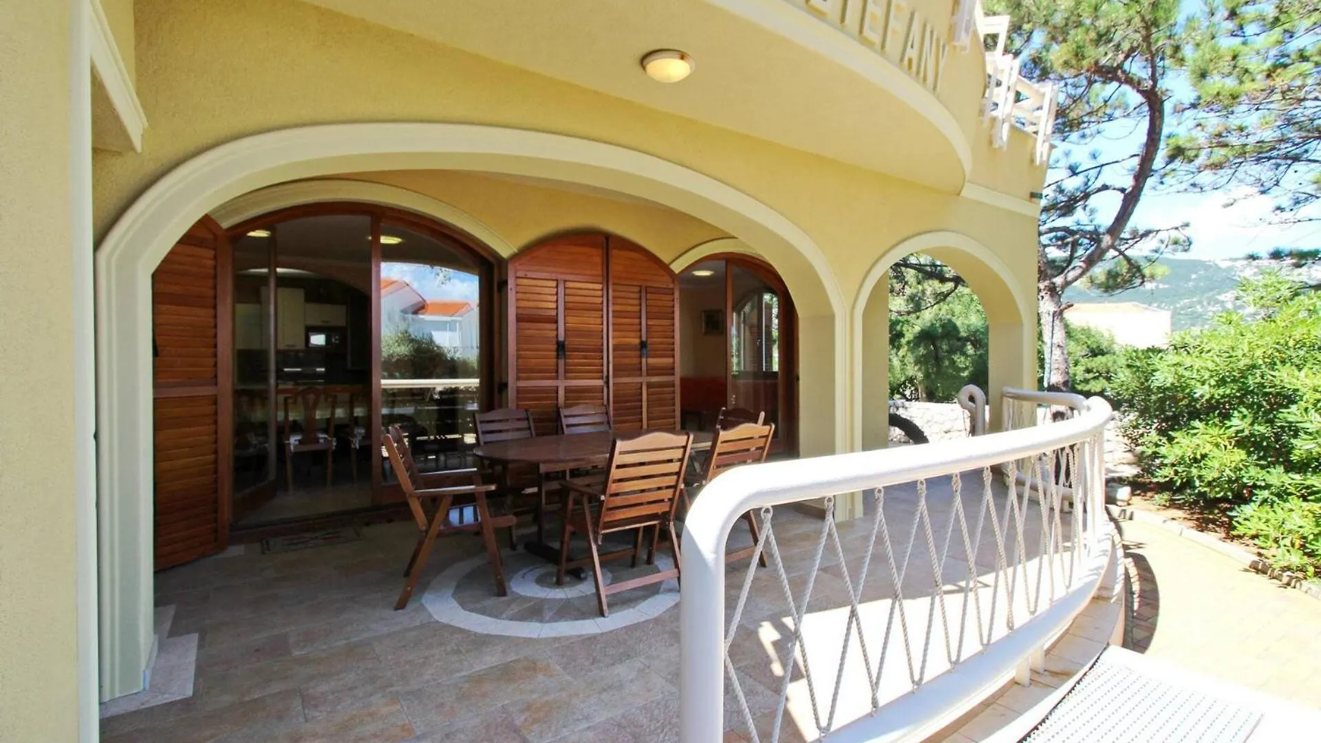 Apartments Mrkus Baska  Baska (Krk)