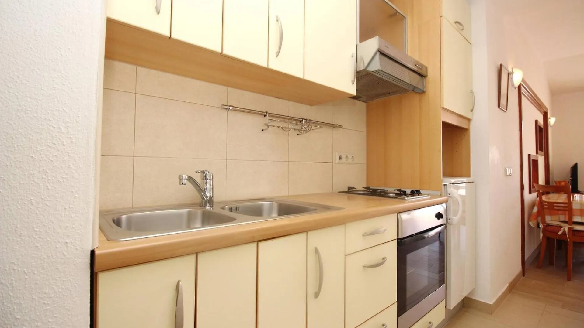 Apartments Mrkus Baska  Guest house Baska (Krk)