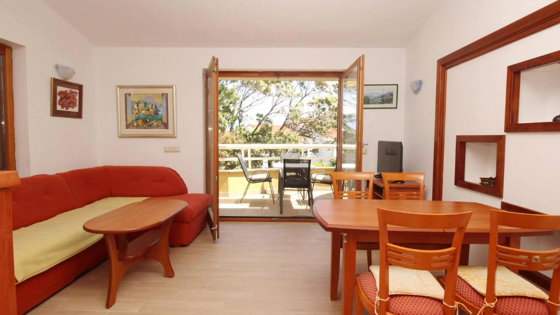 Guest house Apartments Mrkus Baska  Croatia